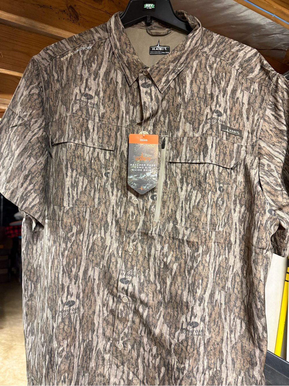 Habit Men's Short-Sleeve mossy oak Camouflage Button-Down Shirt - Brown